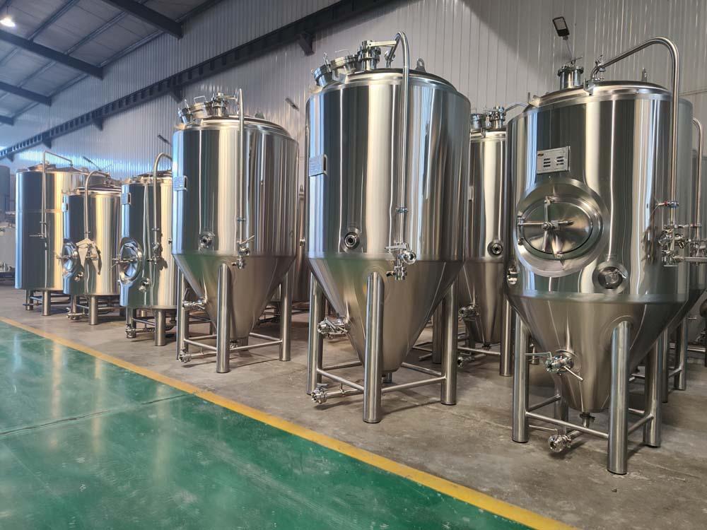 <b>800L Single wall beer ferment</b>